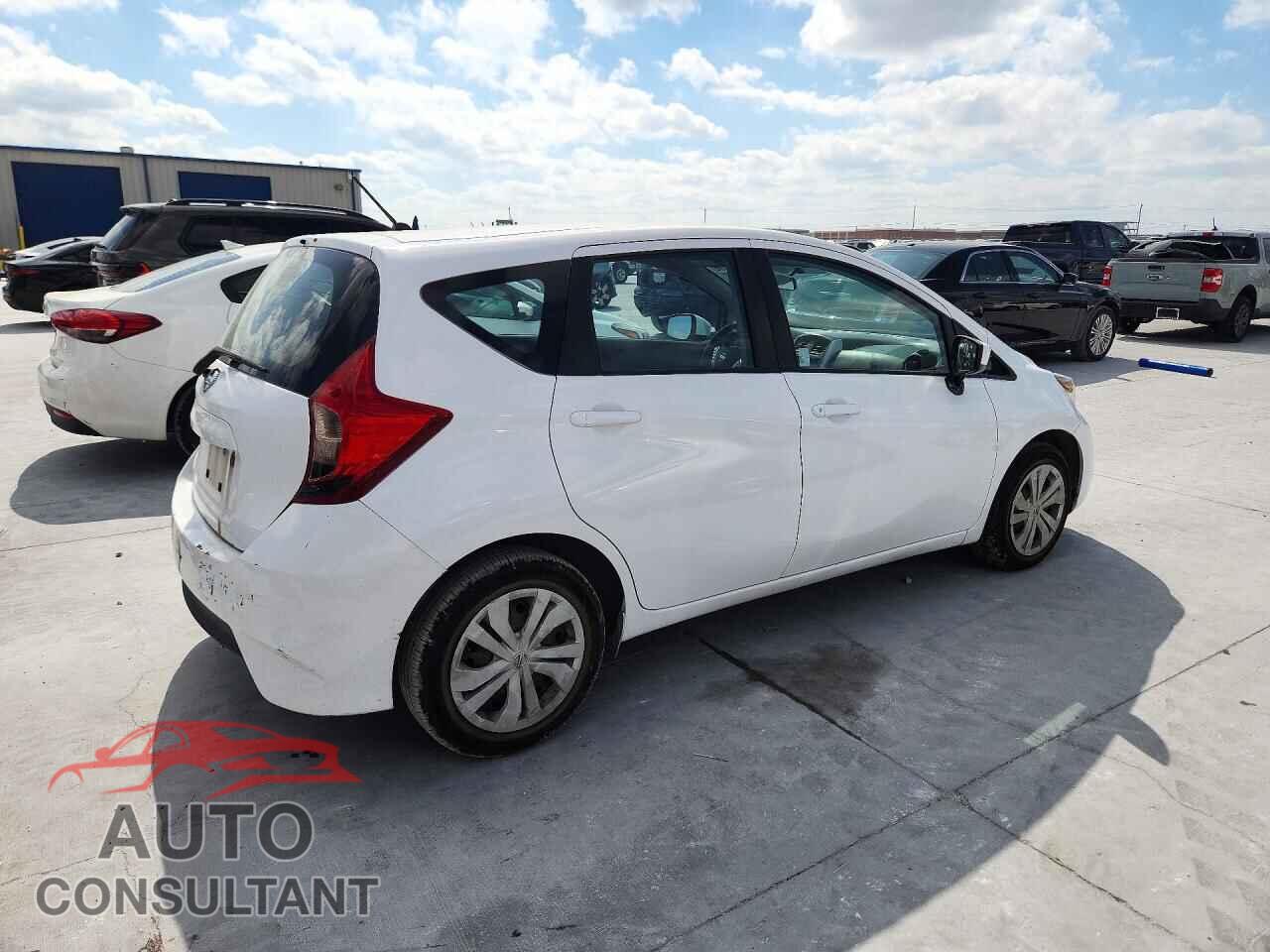 NISSAN VERSA 2019 - 3N1CE2CP3KL356700
