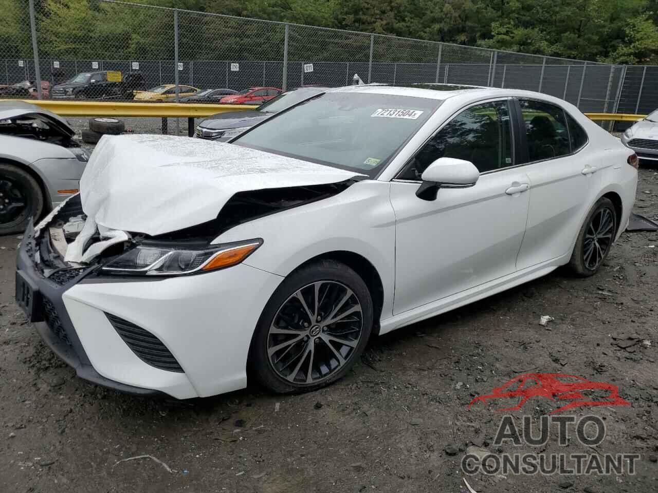 TOYOTA CAMRY 2018 - 4T1B11HK4JU138003