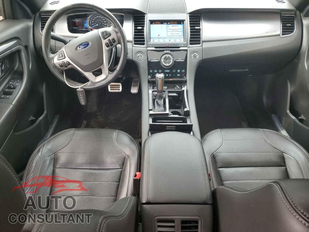 FORD TAURUS 2017 - 1FAHP2KT2HG106038