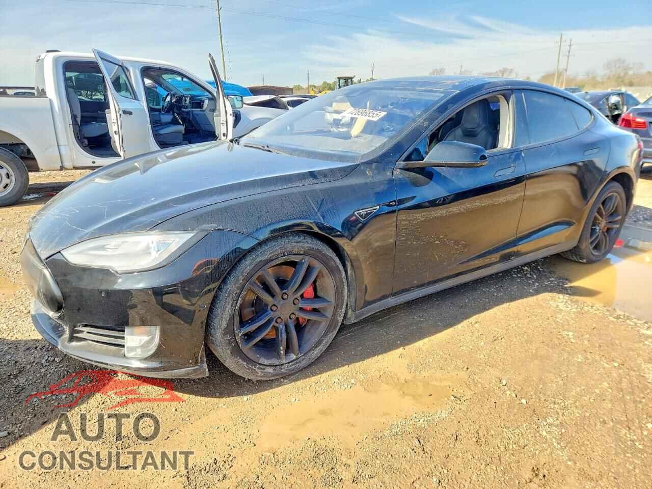TESLA MODEL S 2015 - 5YJSA1S13FF100329