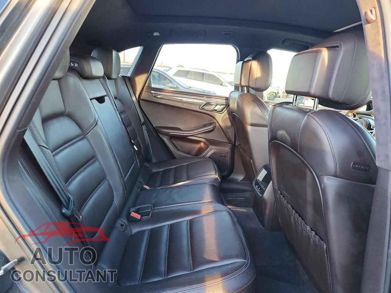 PORSCHE MACAN 2015 - WP1AF2A51FLB94049