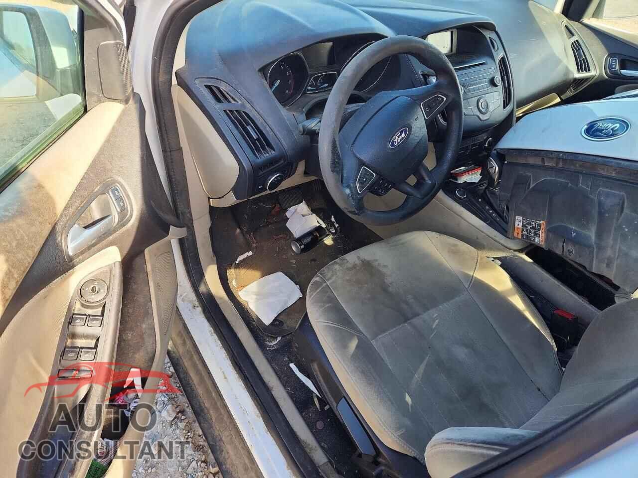 FORD FOCUS 2017 - 1FADP3F20HL202117