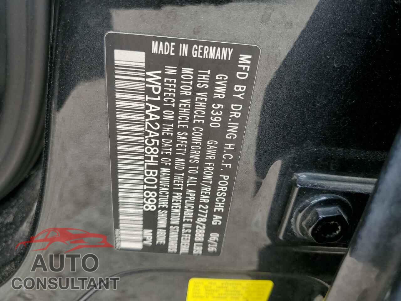 PORSCHE MACAN 2017 - WP1AA2A58HLB01898