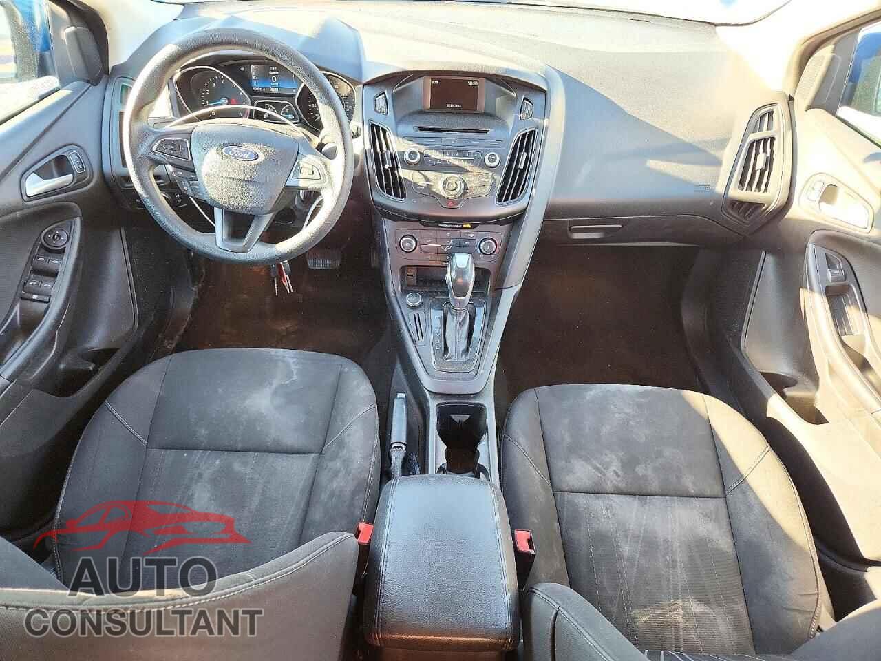 FORD FOCUS 2015 - 1FADP3K29FL315549