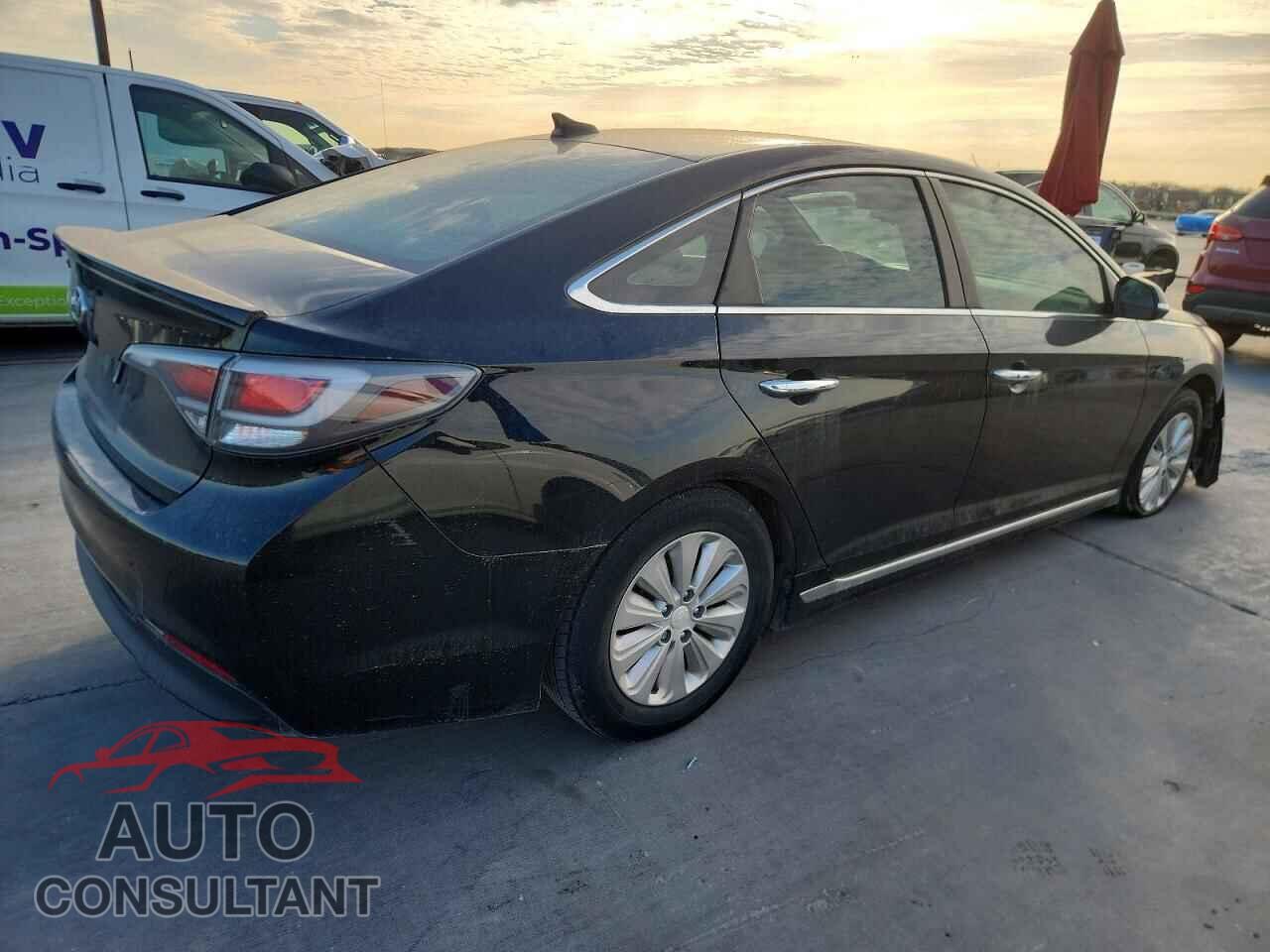 HYUNDAI SONATA 2017 - KMHE24L10HA046828