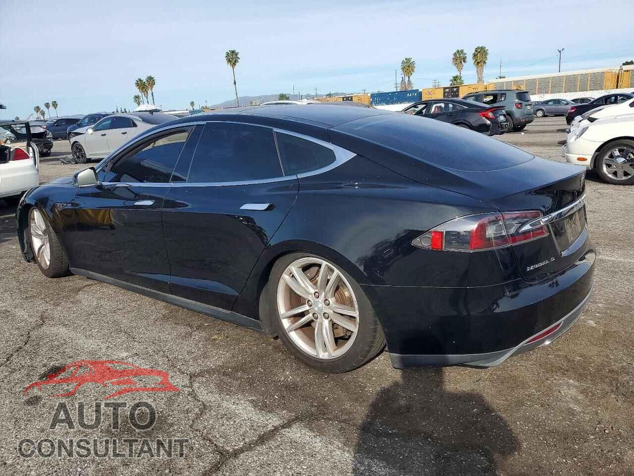 TESLA MODEL S 2013 - 5YJSA1DG4DFP05068