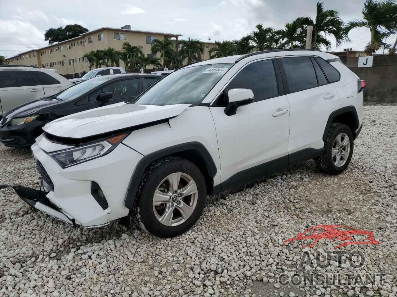 TOYOTA RAV4 2021 - 2T3W1RFV0MC136940