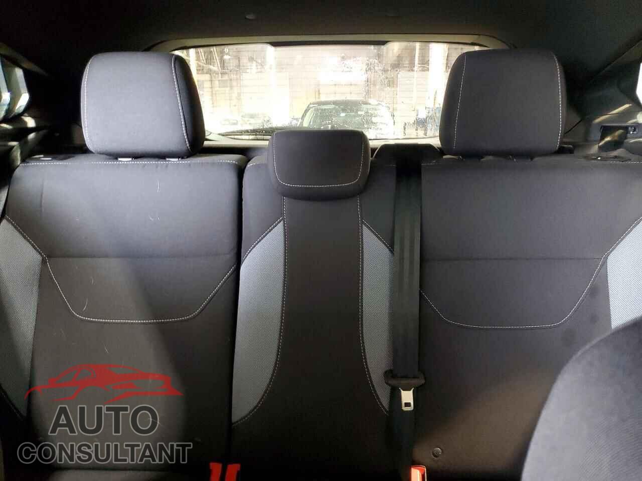 FORD FOCUS 2017 - 1FADP3L92HL340842