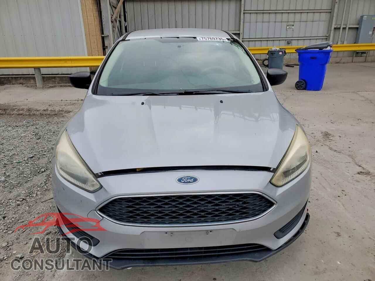 FORD FOCUS 2017 - 1FADP3E27HL295493