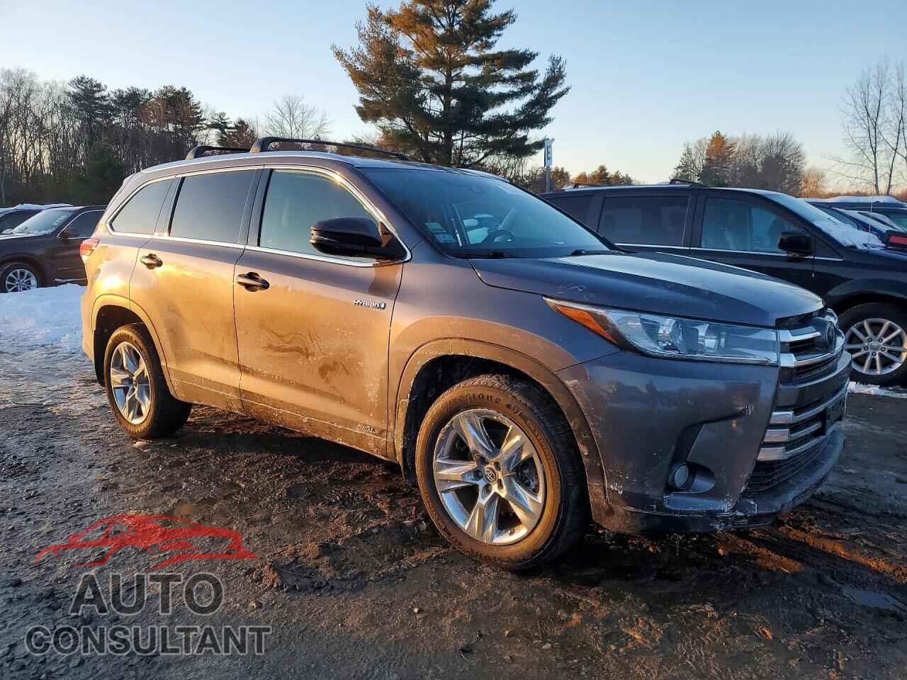 TOYOTA HIGHLANDER 2018 - 5TDDGRFH3JS042014