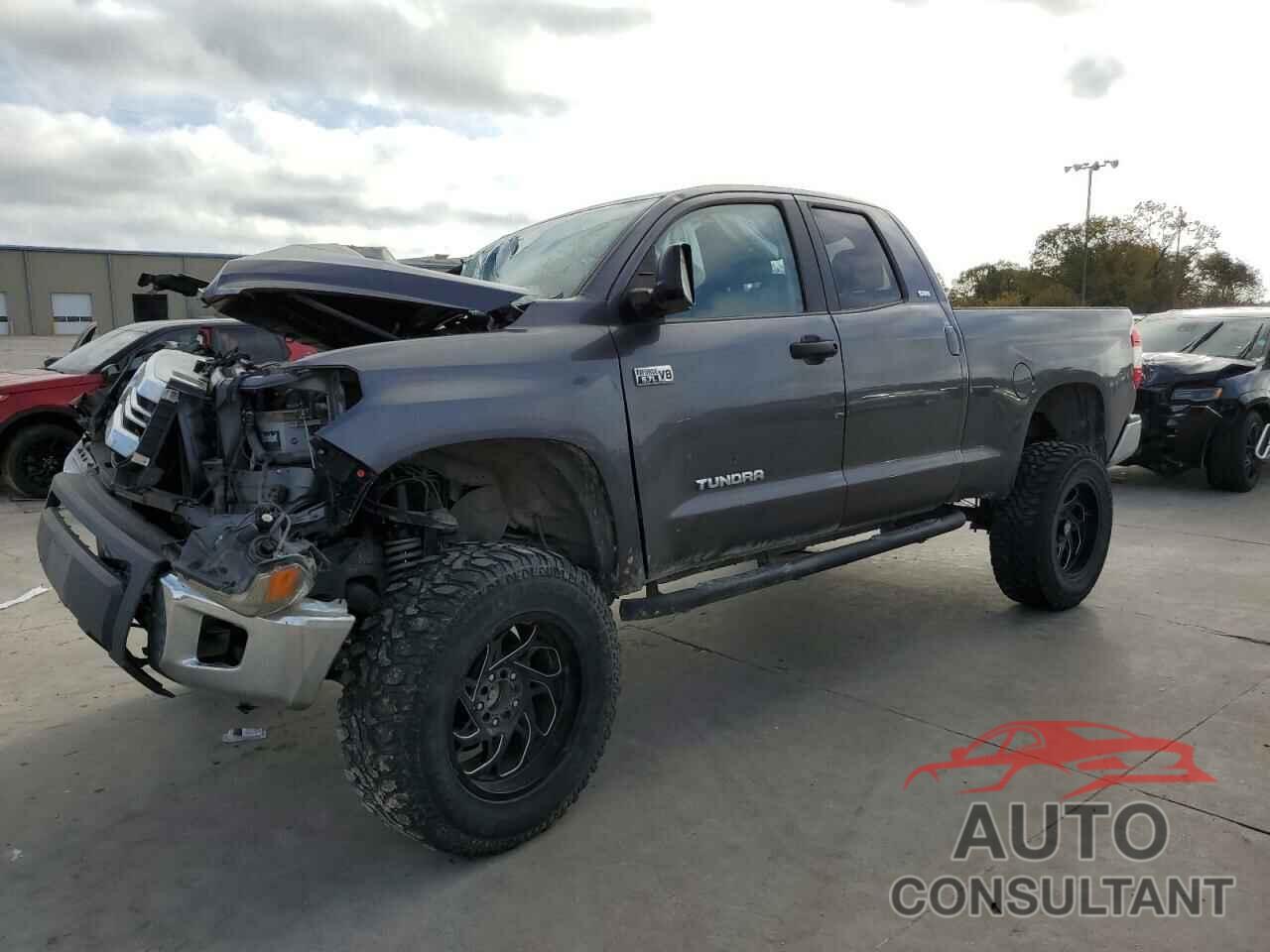 TOYOTA TUNDRA 2017 - 5TFUW5F13HX648643