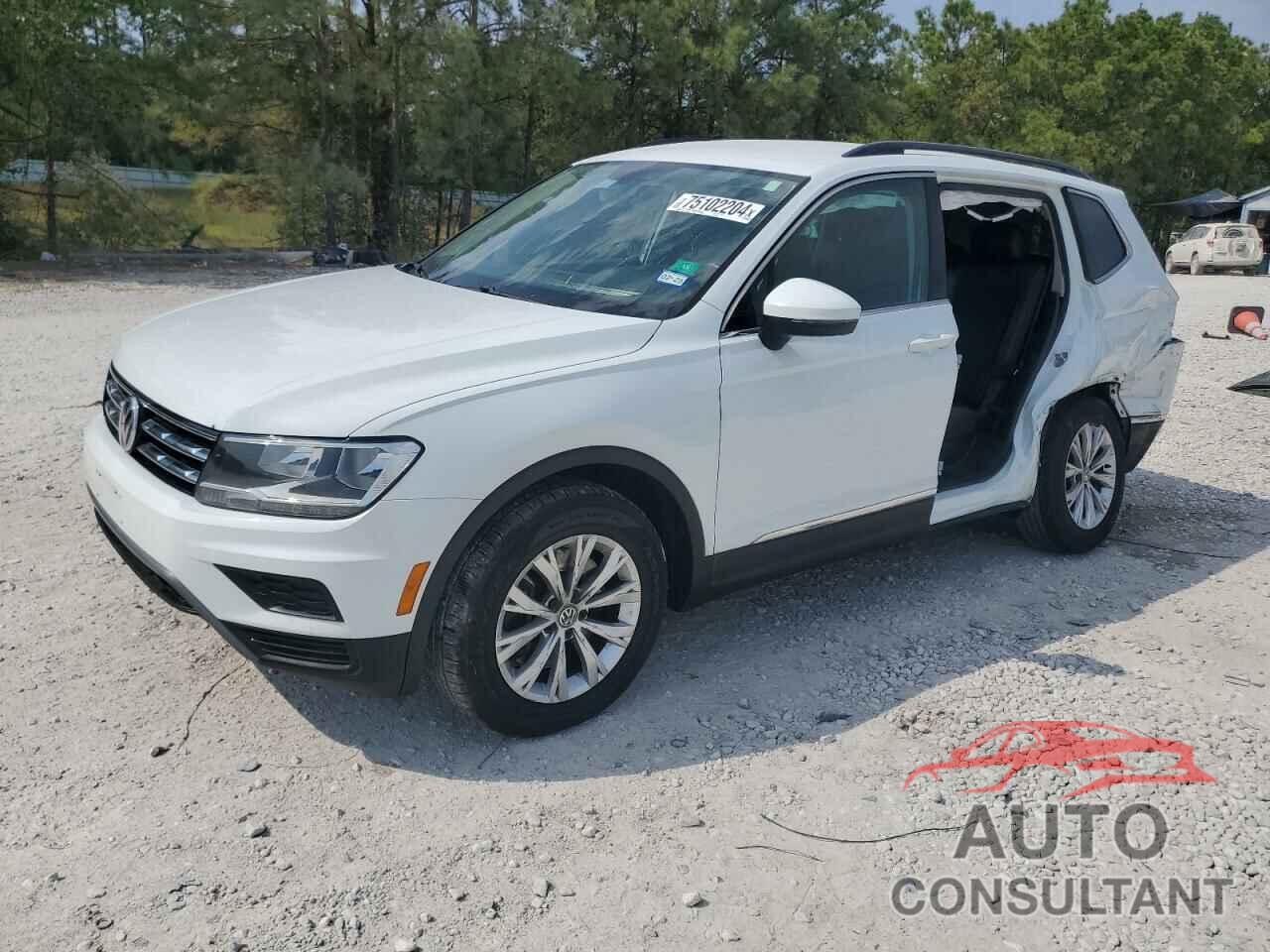 VOLKSWAGEN TIGUAN 2018 - 3VV3B7AX7JM095281