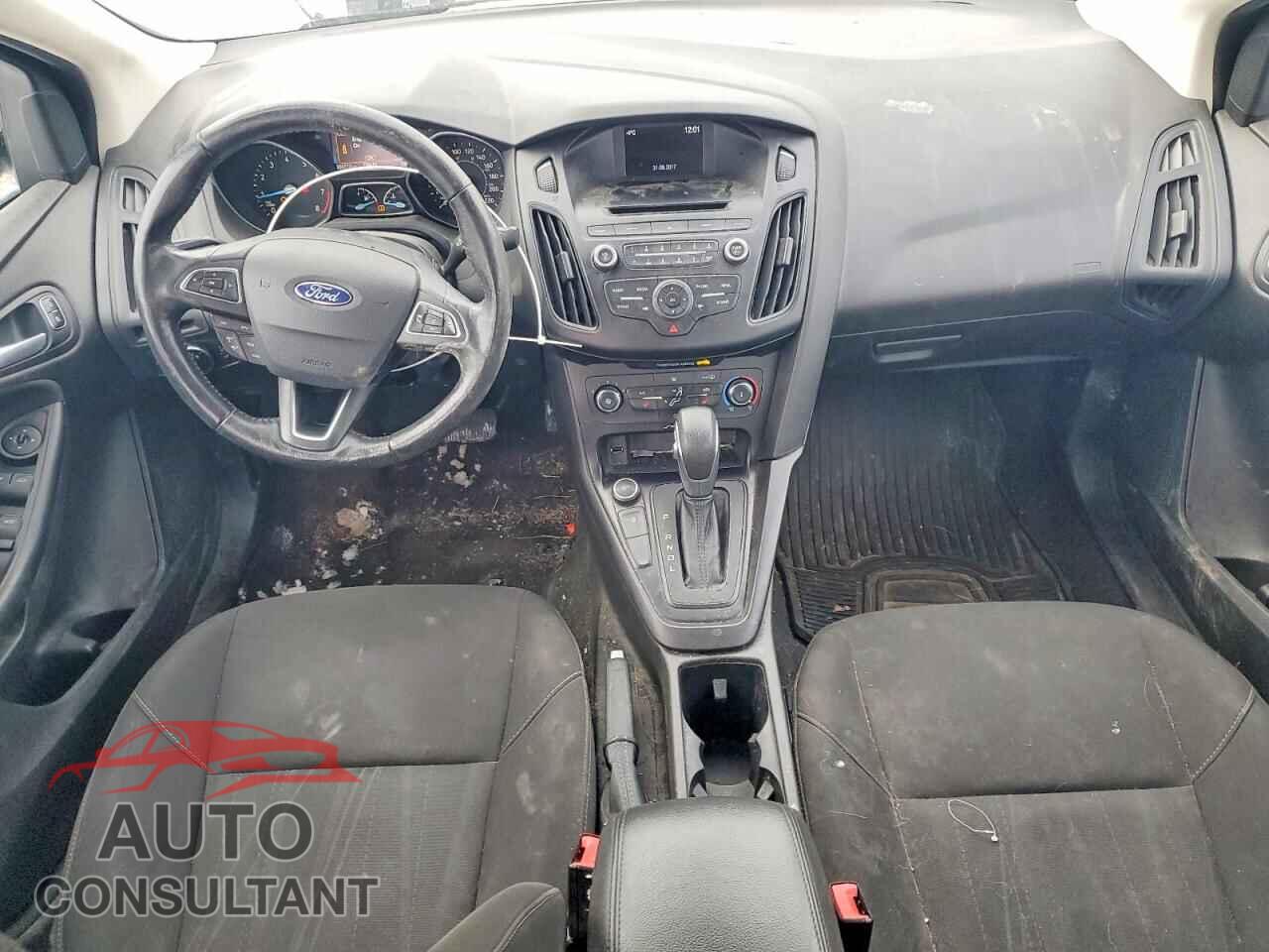FORD FOCUS 2017 - 1FADP3F28HL300991