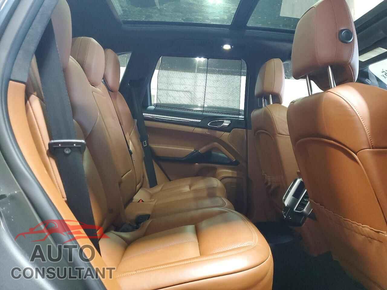 PORSCHE CAYENNE 2016 - WP1AC2A21GLA88734