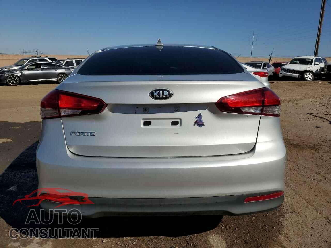 KIA FORTE 2017 - 3KPFK4A77HE113387