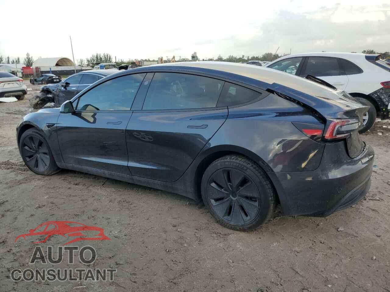 TESLA MODEL 3 2024 - 5YJ3E1EB3RF767855