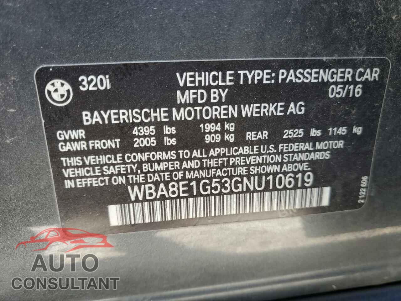 BMW 3 SERIES 2016 - WBA8E1G53GNU10619