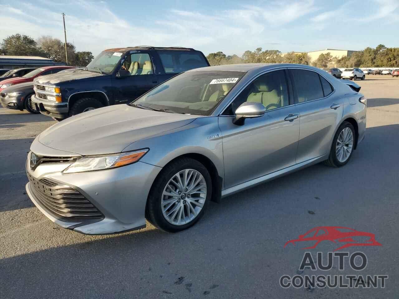 TOYOTA CAMRY 2018 - 4T1B21HK5JU004615