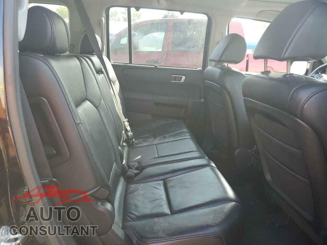 HONDA PILOT 2011 - 5FNYF4H90BB015985