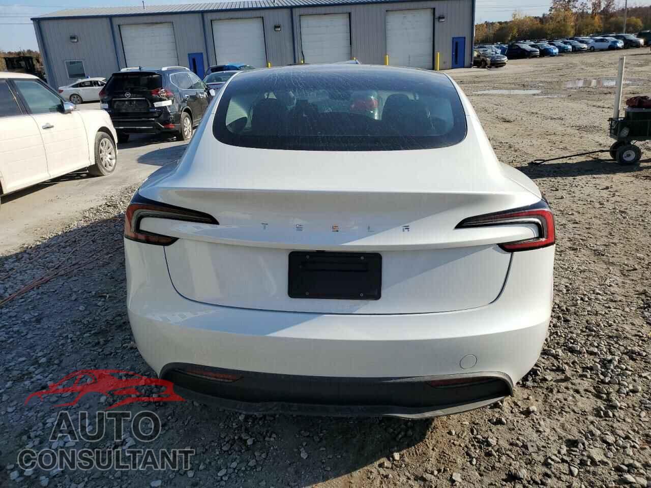 TESLA MODEL 3 2024 - 5YJ3E1EA4RF746763