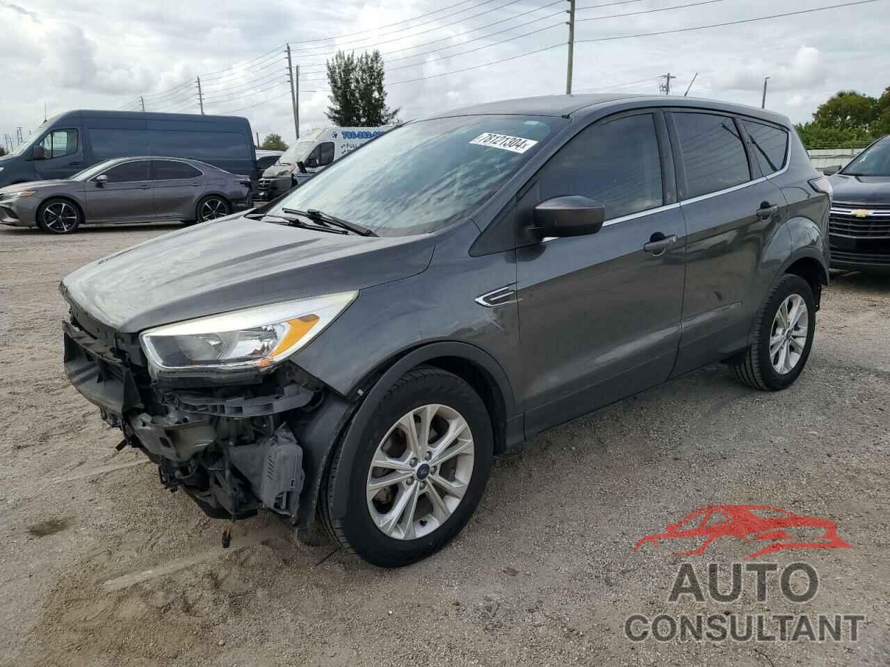 FORD ESCAPE 2017 - 1FMCU0GD4HUD91261