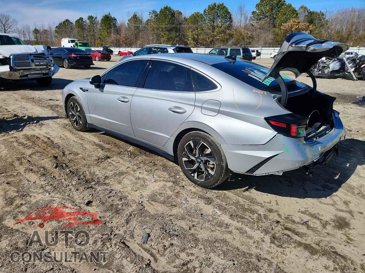 HYUNDAI SONATA 2024 - KMHL64JA6RA366185
