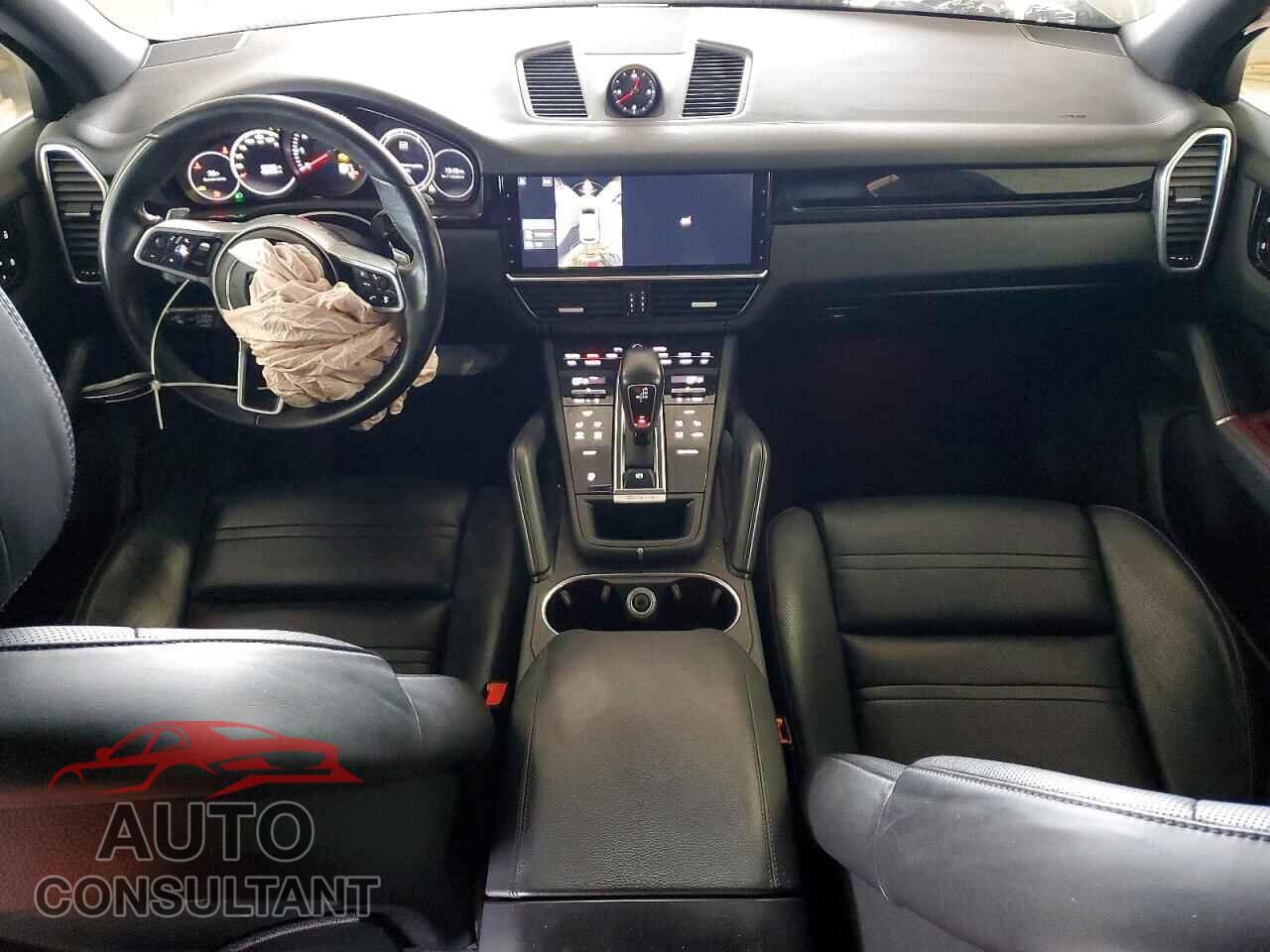 PORSCHE CAYENNE 2019 - WP1AA2AY5KDA17372