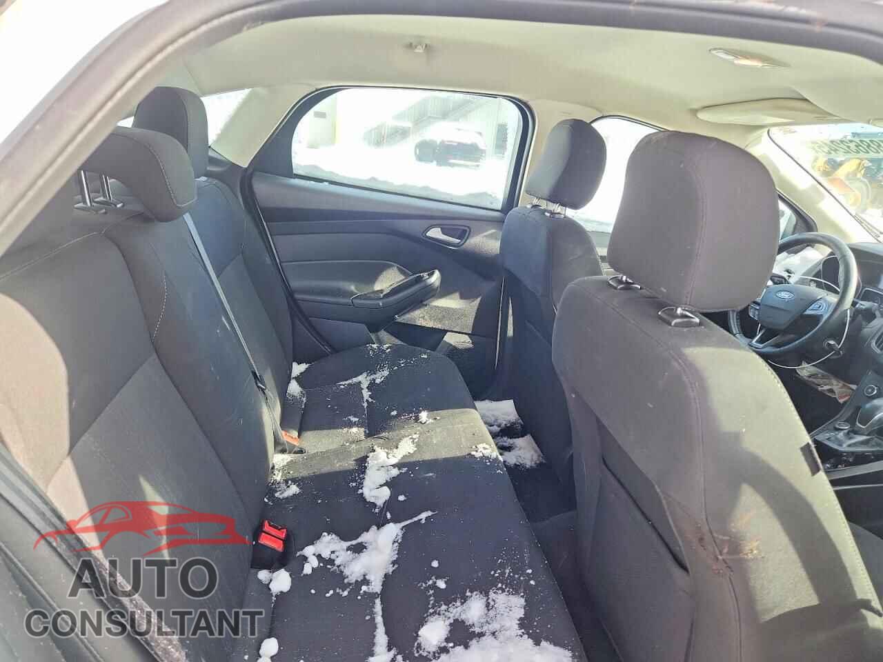 FORD FOCUS 2017 - 1FADP3F25HL329963