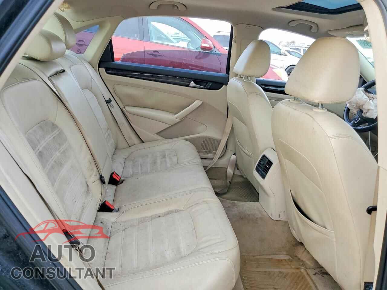VOLKSWAGEN PASSAT 2014 - 1VWCS7A36EC014271