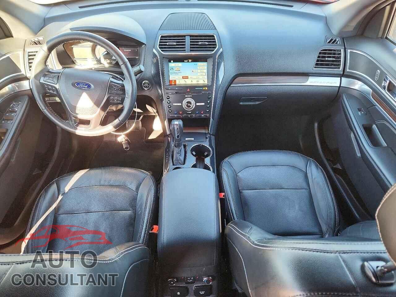 FORD EXPLORER 2018 - 1FM5K7F82JGB67230