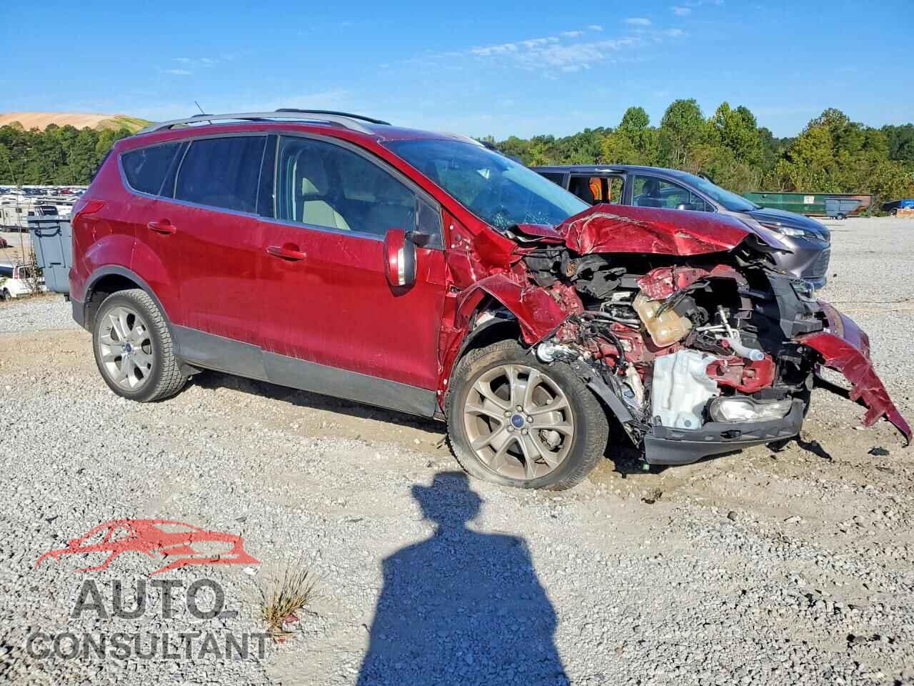FORD ESCAPE 2015 - 1FMCU0J96FUC00747