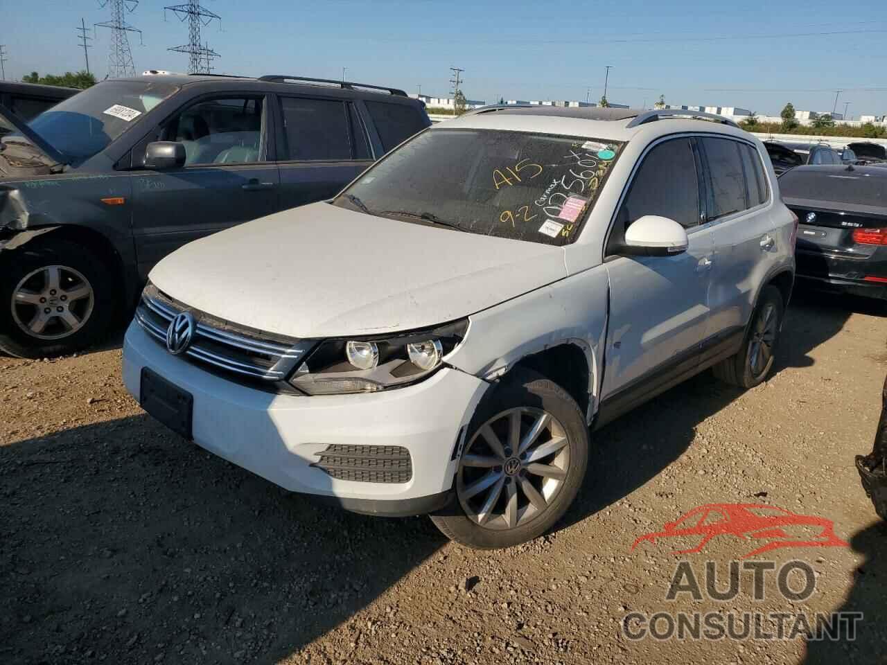 VOLKSWAGEN TIGUAN 2017 - WVGRV7AX5HK025601