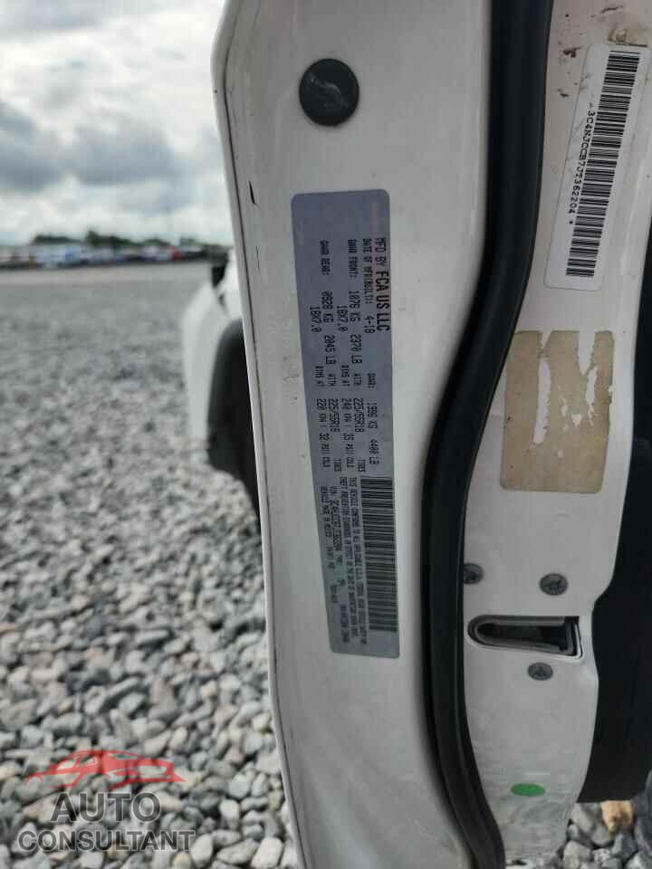 JEEP COMPASS 2018 - 3C4NJCCB7JT362204