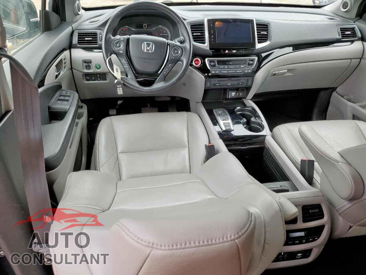 HONDA PILOT 2017 - 5FNYF6H97HB085648