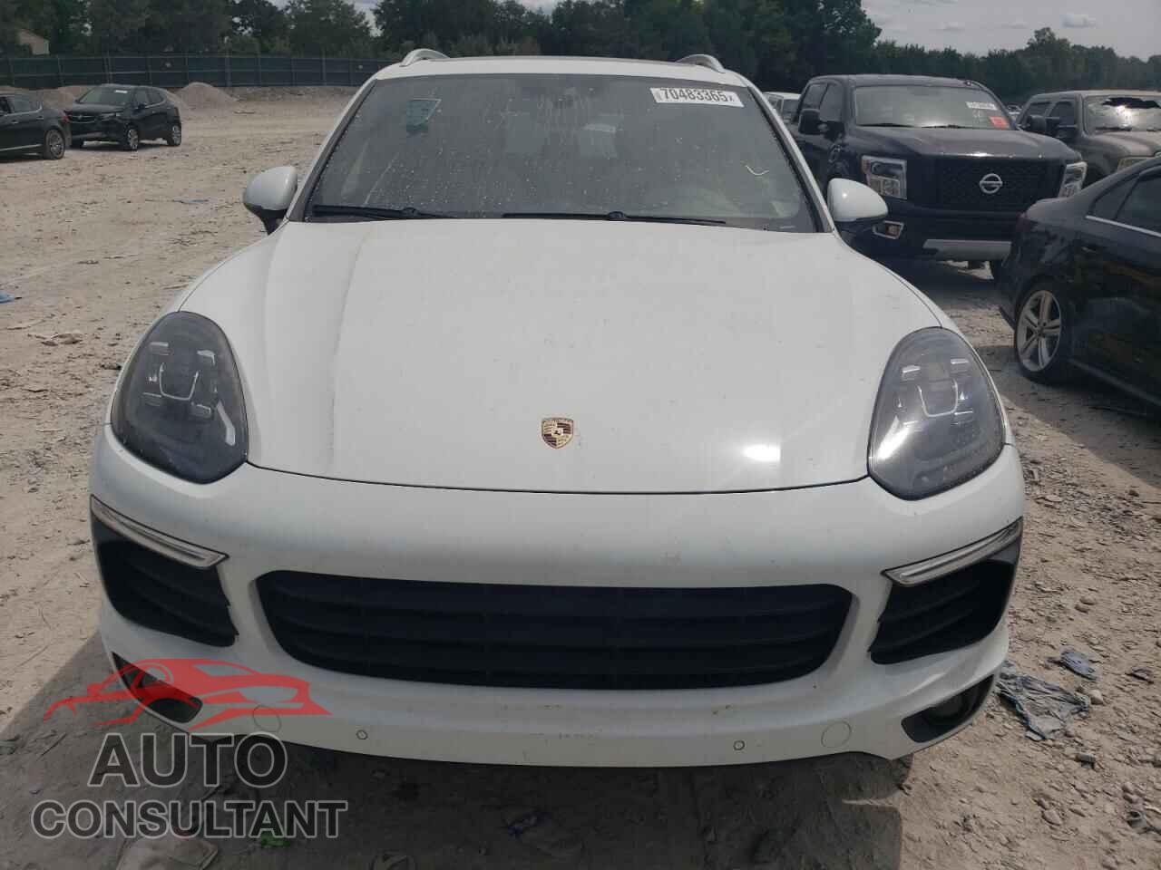 PORSCHE CAYENNE 2016 - WP1AA2A29GKA11590