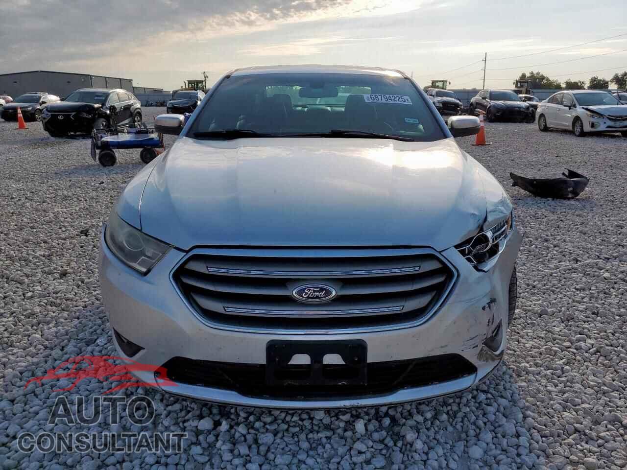 FORD TAURUS 2015 - 1FAHP2E85FG106961