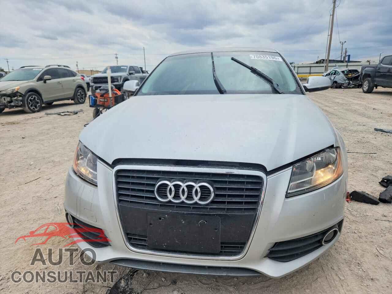 AUDI A3 2012 - WAUBEAFM8CA166420
