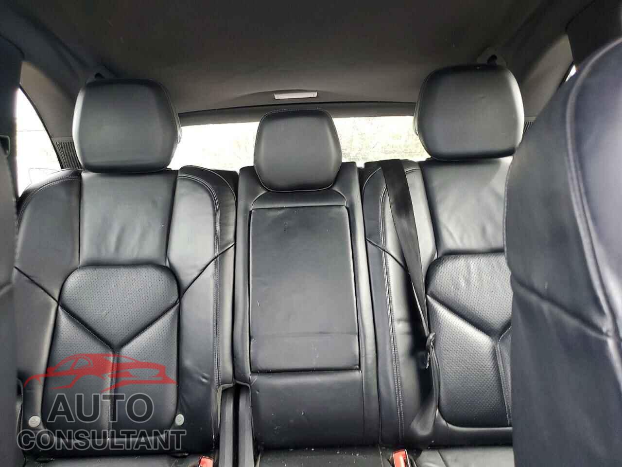 PORSCHE CAYENNE 2012 - WP1AB2A25CLA45284