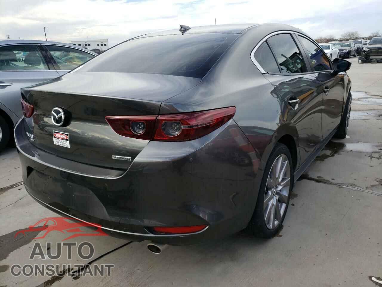 MAZDA 3 2019 - JM1BPBDM8K1118372