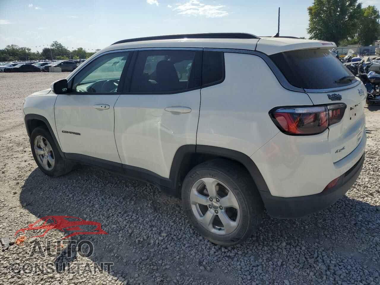JEEP COMPASS 2018 - 3C4NJDBB7JT402305