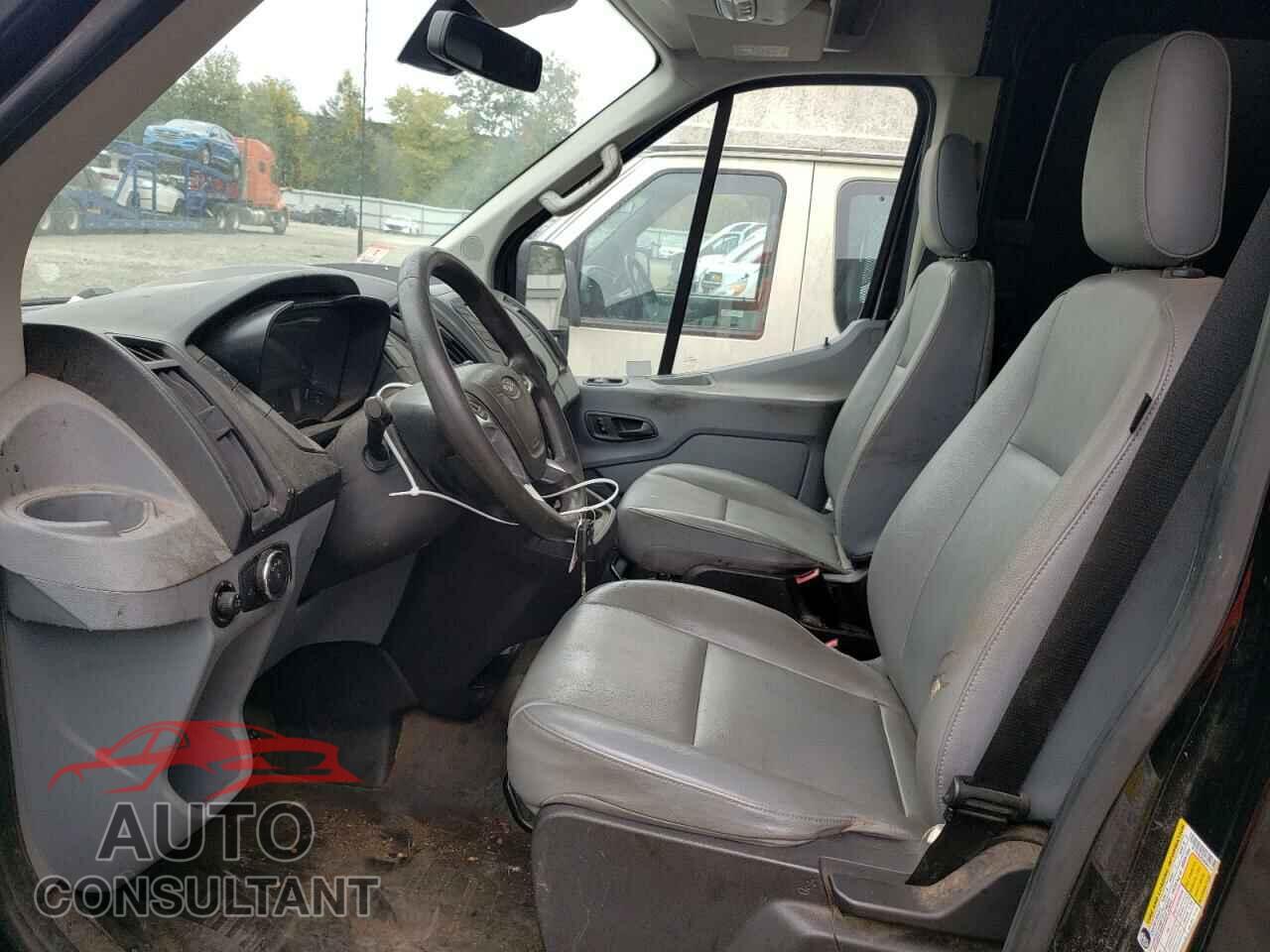 FORD TRANSIT 2019 - 1FTYR2CM2KKA31972