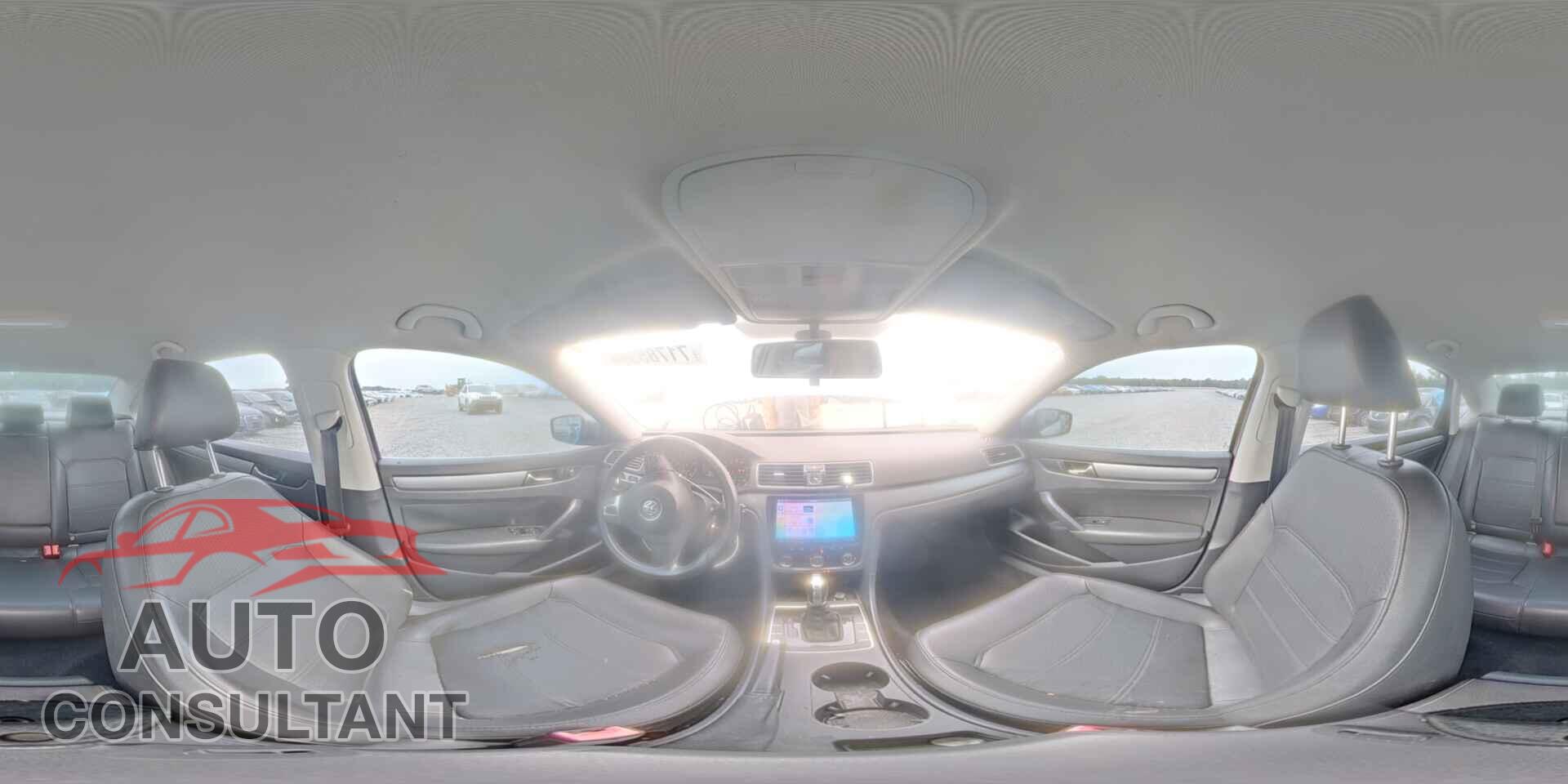 VOLKSWAGEN PASSAT 2014 - 1VWAT7A37EC022996