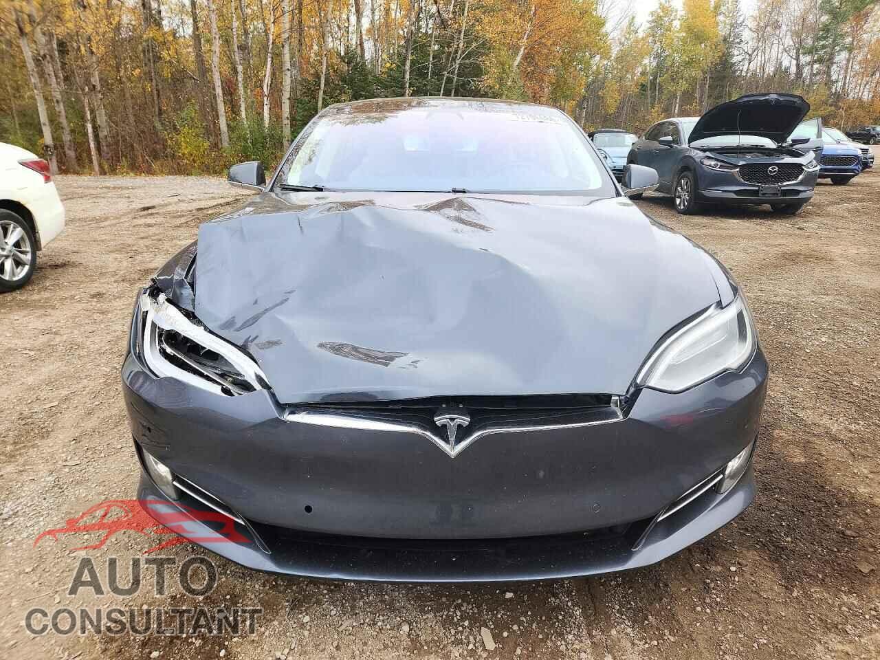 TESLA MODEL S 2017 - 5YJSA1E2XHF211404