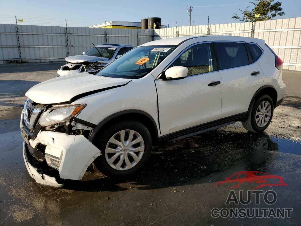 NISSAN ROGUE 2017 - KNMAT2MT0HP568912