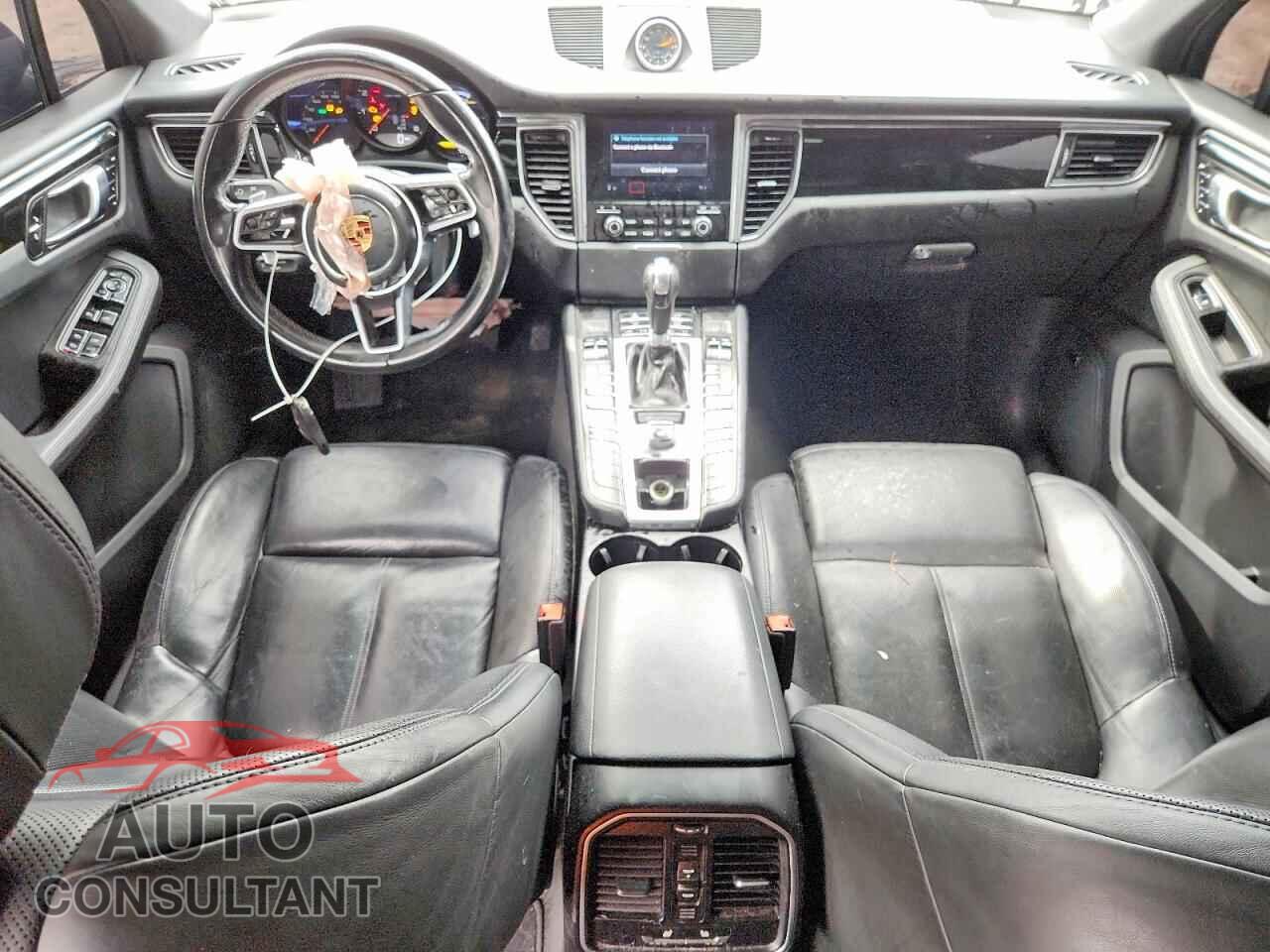 PORSCHE MACAN 2017 - WP1AA2A55HLB01096