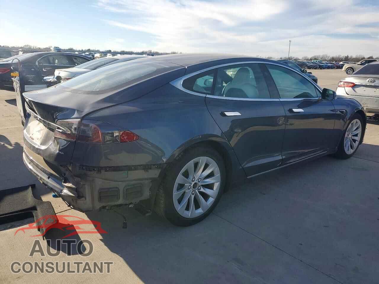 TESLA MODEL S 2020 - 5YJSA1E2XLF369198