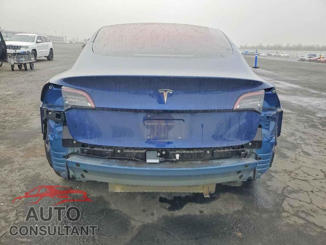 TESLA MODEL 3 2018 - 5YJ3E1EA8JF040254