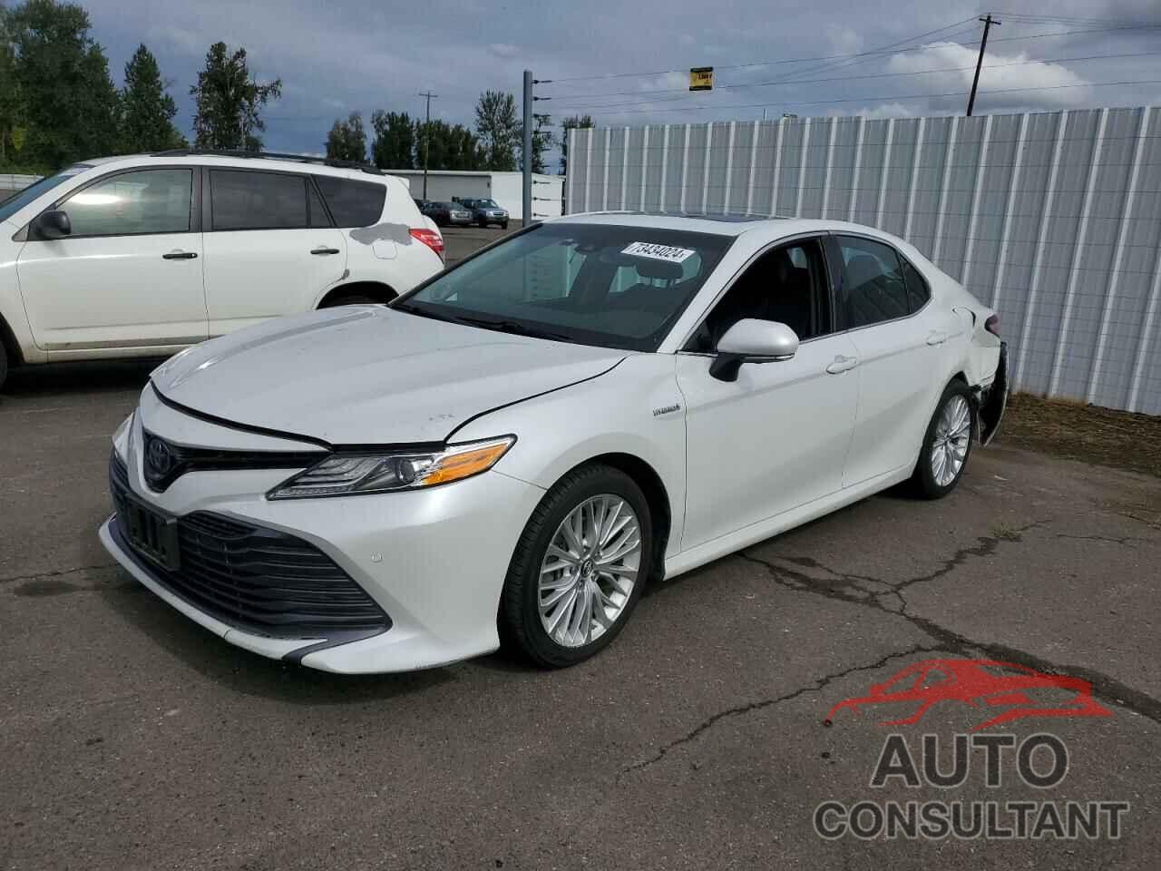 TOYOTA CAMRY 2018 - 4T1B21HK9JU004097