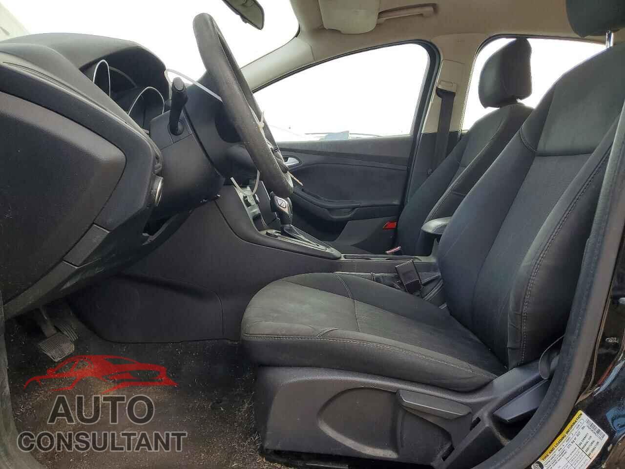FORD FOCUS 2017 - 1FADP3K20HL217237