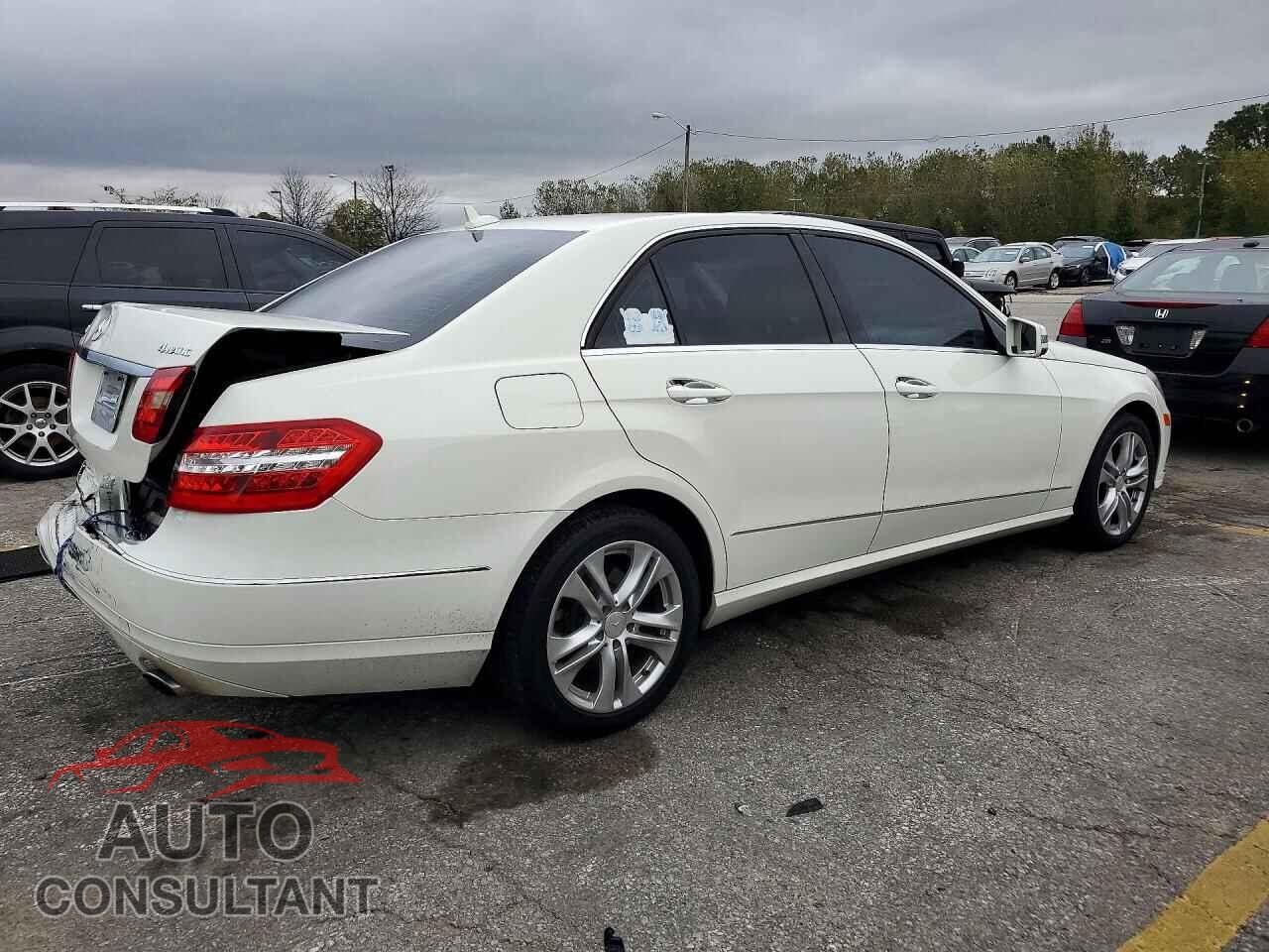 MERCEDES-BENZ E-CLASS 2011 - WDDHF8HB4BA484859